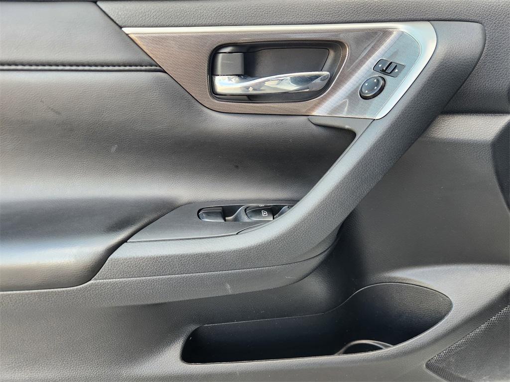 used 2014 Nissan Altima car, priced at $10,888