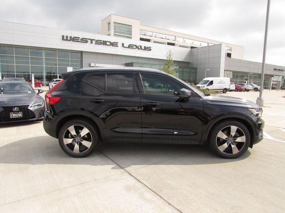 used 2020 Volvo XC40 car, priced at $24,888