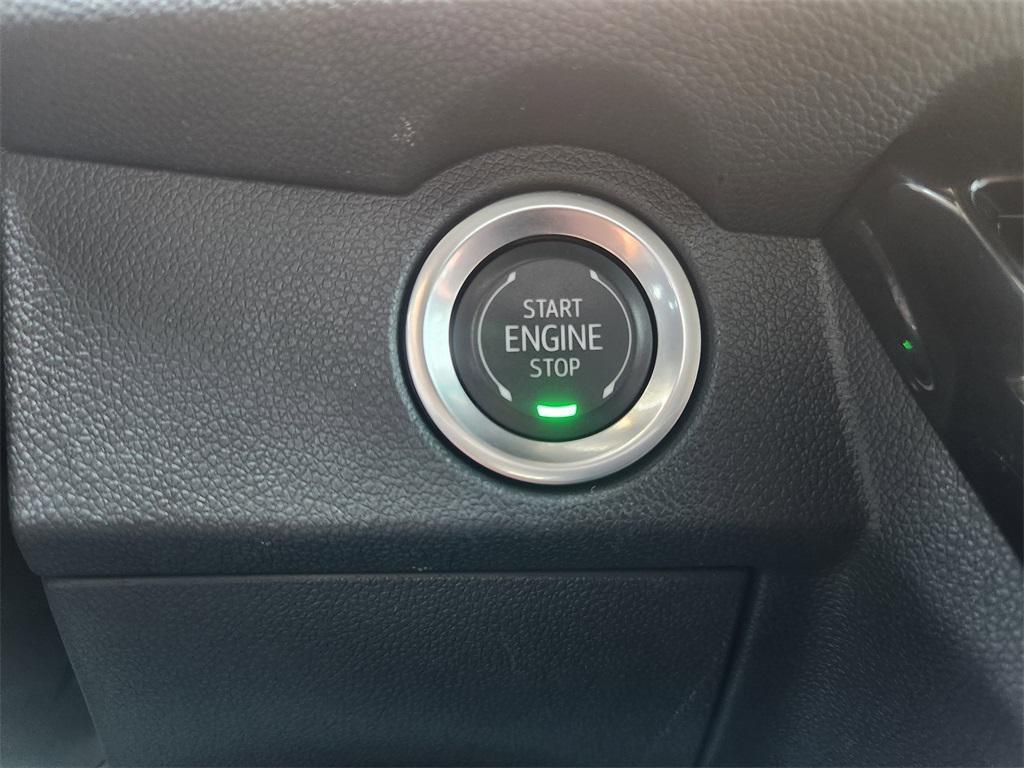 used 2024 Chevrolet Traverse car, priced at $52,888