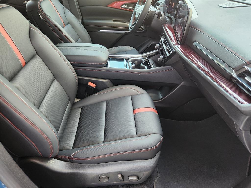 used 2024 Chevrolet Traverse car, priced at $52,888