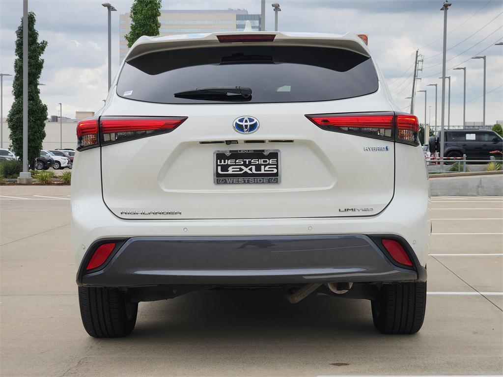 used 2020 Toyota Highlander Hybrid car, priced at $35,888