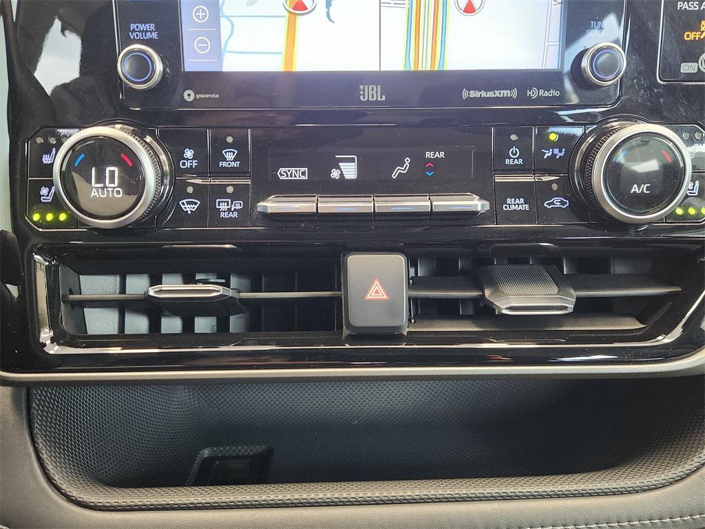 used 2020 Toyota Highlander Hybrid car, priced at $35,888