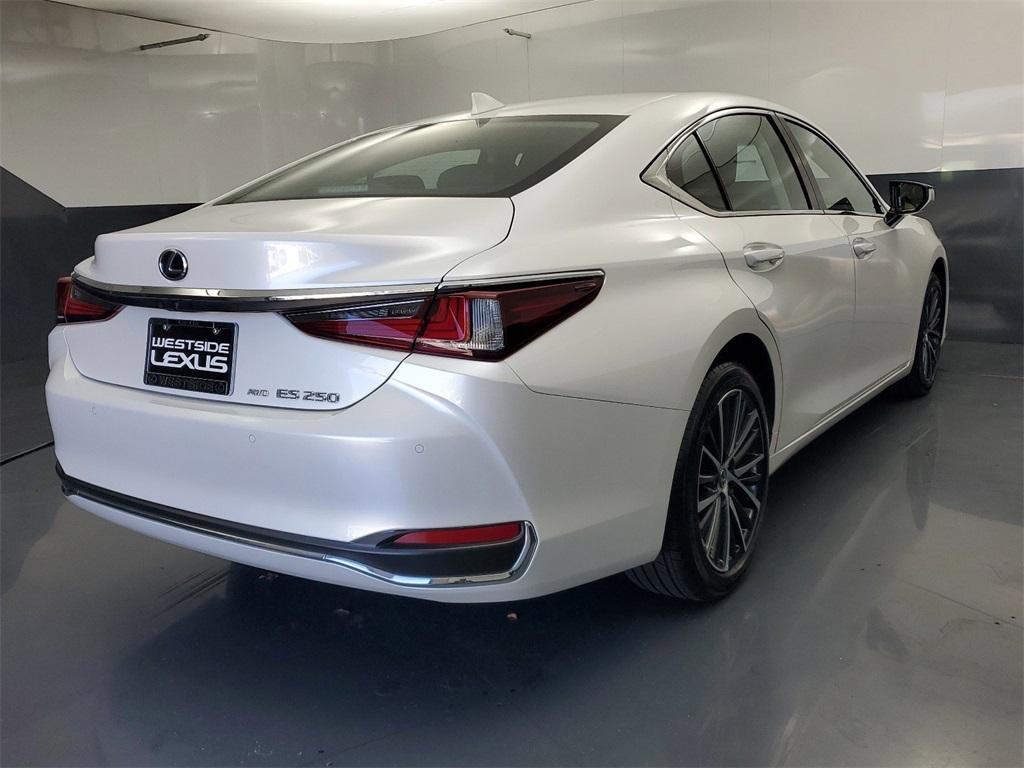 used 2024 Lexus ES 250 car, priced at $38,777