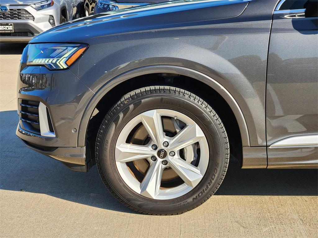 used 2023 Audi Q7 car, priced at $40,720
