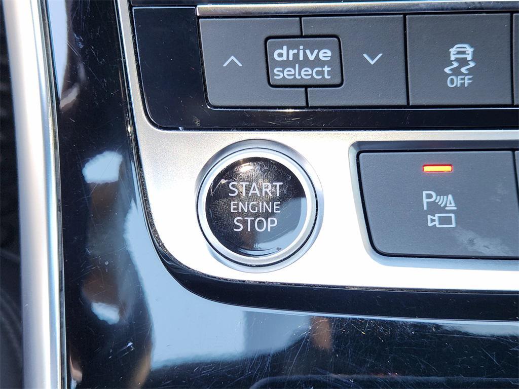 used 2023 Audi Q7 car, priced at $40,720