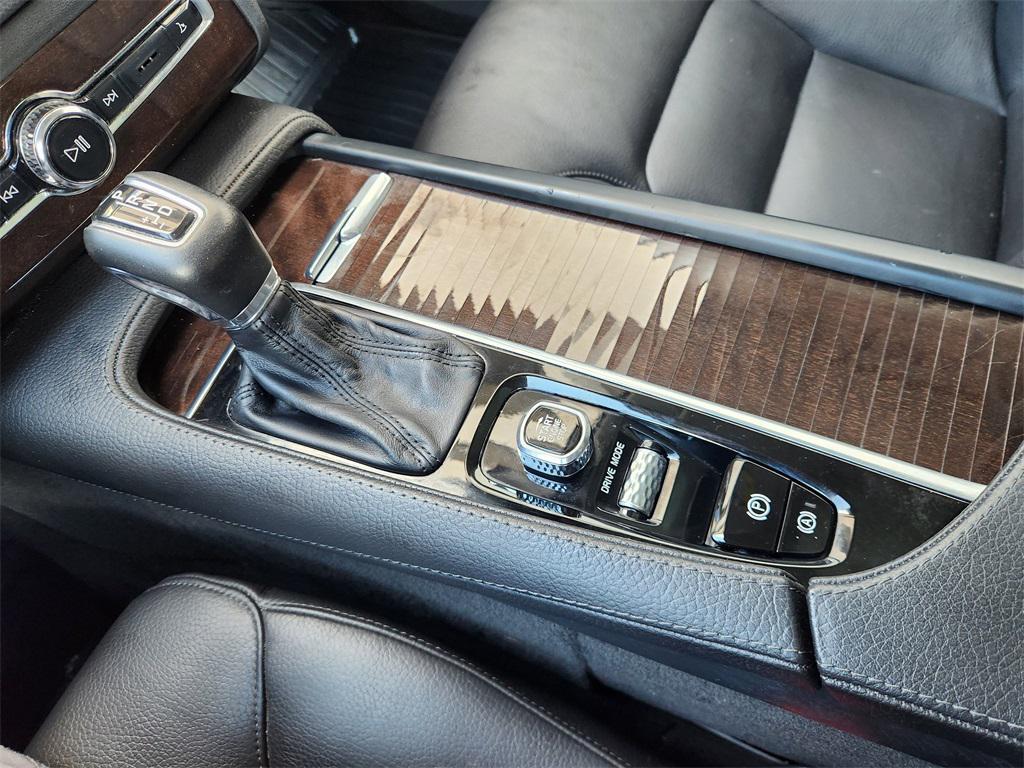used 2018 Volvo XC90 car, priced at $20,888