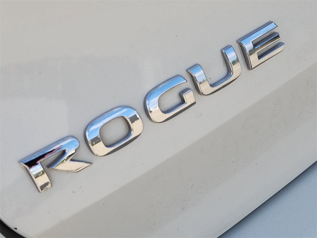 used 2017 Nissan Rogue car, priced at $11,888