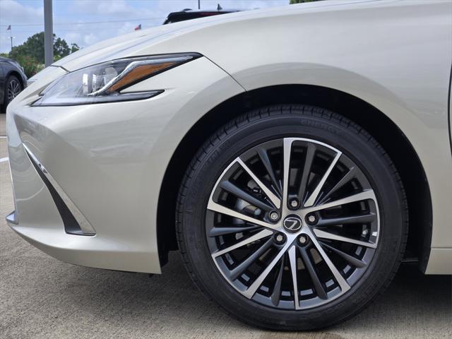 used 2025 Lexus ES 350 car, priced at $45,777