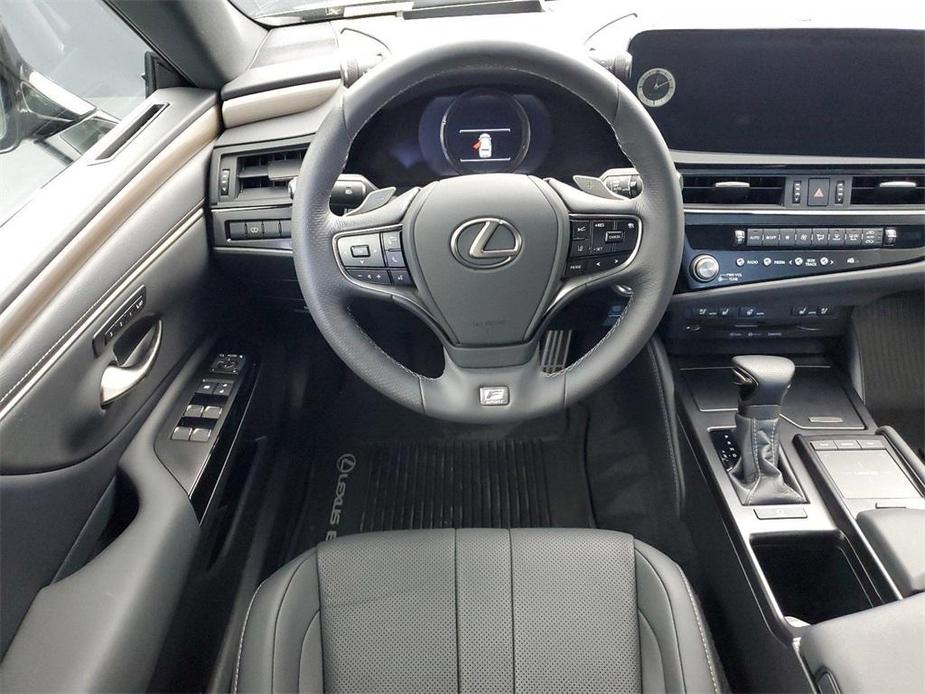 used 2022 Lexus ES 350 car, priced at $45,888