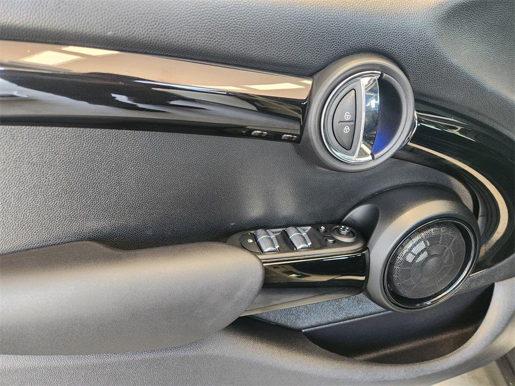 used 2019 MINI Hardtop car, priced at $18,888