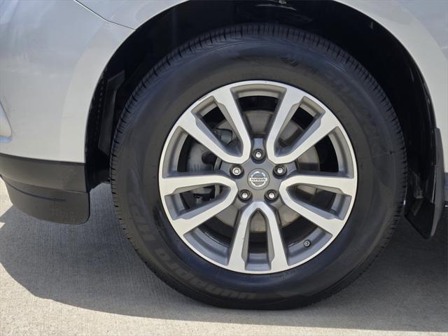used 2013 Nissan Pathfinder car
