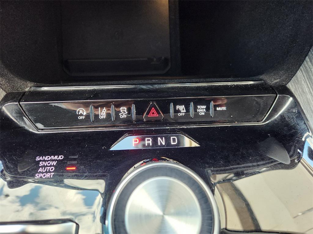 used 2022 Jeep Wagoneer car, priced at $37,888