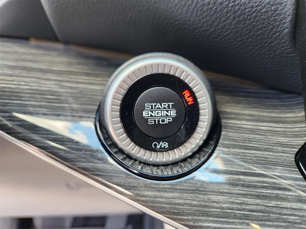 used 2022 Jeep Wagoneer car, priced at $37,888