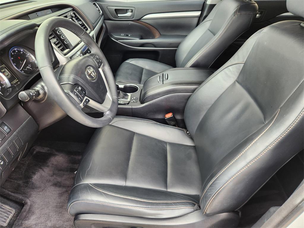 used 2015 Toyota Highlander car, priced at $16,888