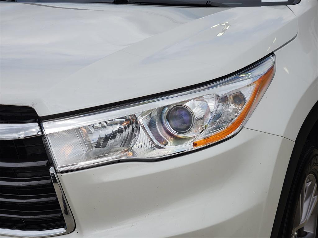 used 2015 Toyota Highlander car, priced at $16,888