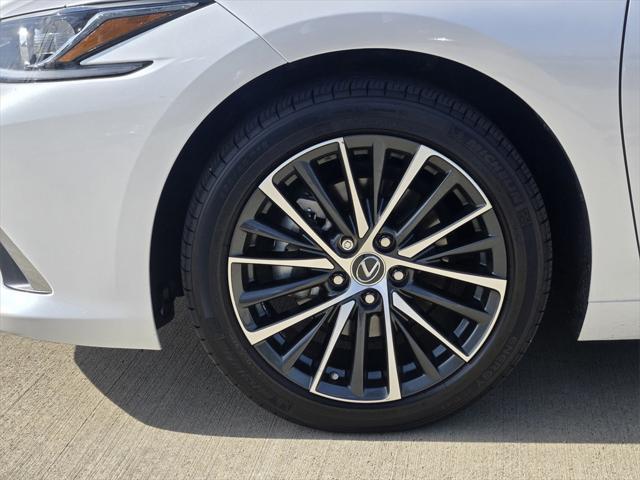 used 2025 Lexus ES 350 car, priced at $45,777