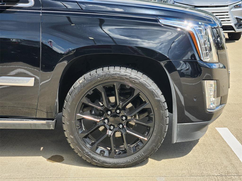 used 2020 Cadillac Escalade car, priced at $34,288