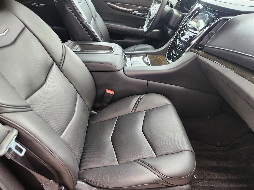 used 2020 Cadillac Escalade car, priced at $34,288