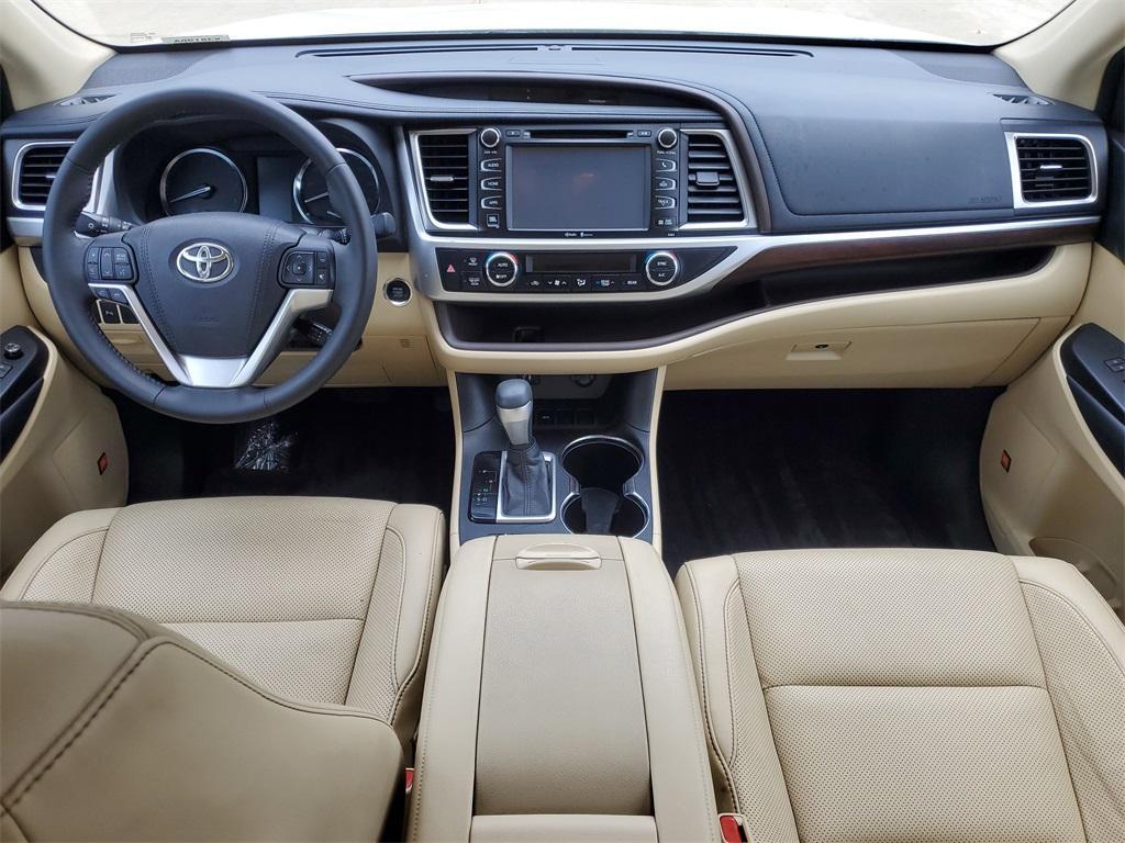 used 2015 Toyota Highlander car, priced at $16,888