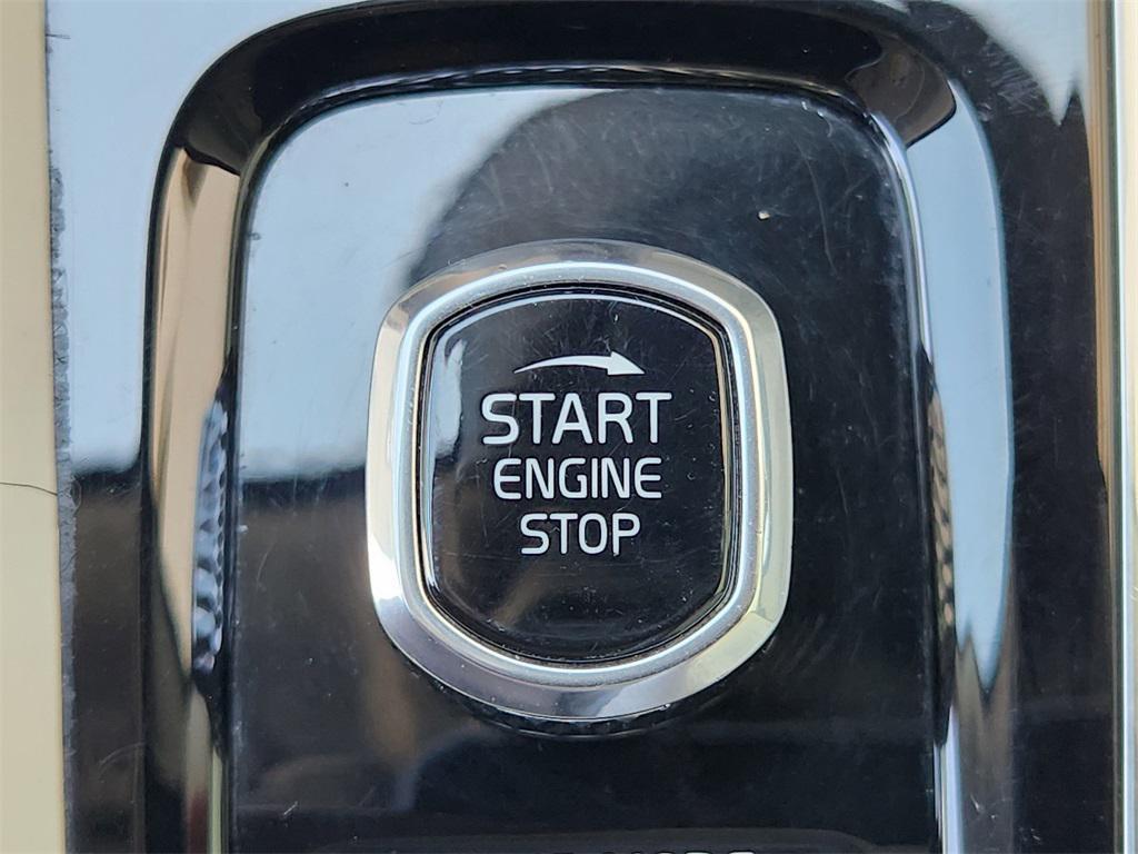 used 2019 Volvo XC60 car, priced at $27,888