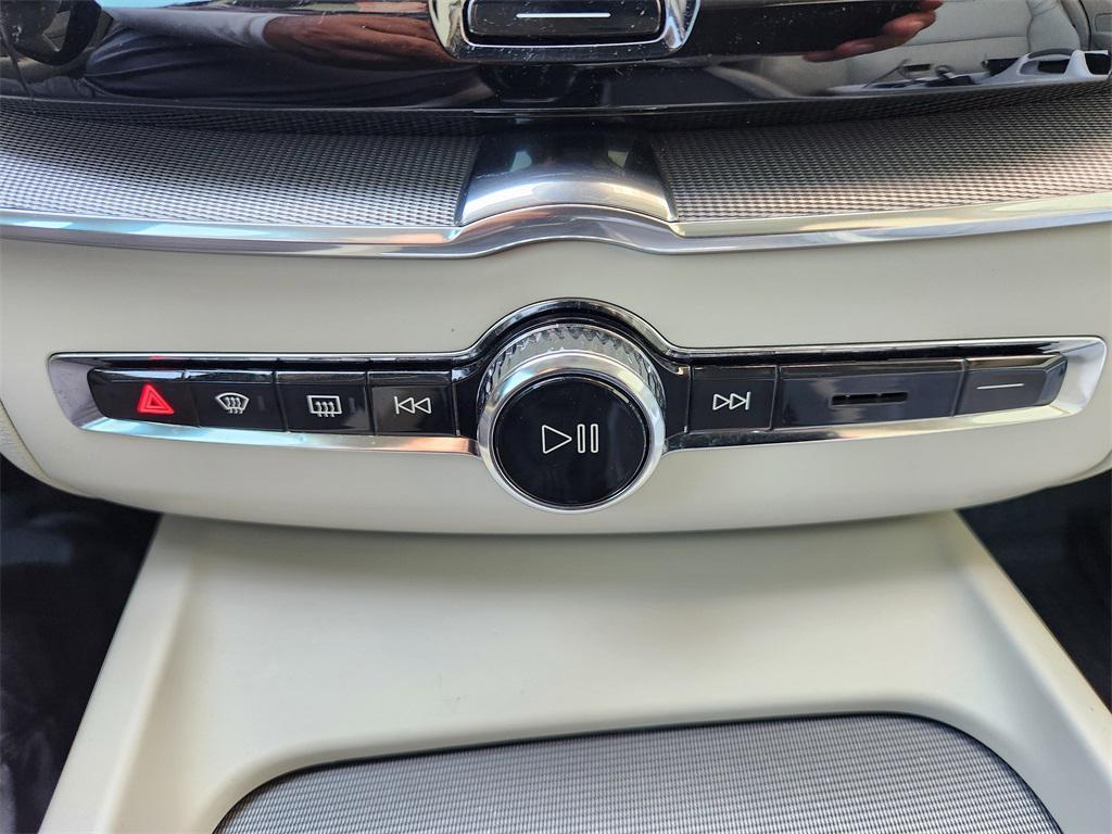 used 2019 Volvo XC60 car, priced at $27,888