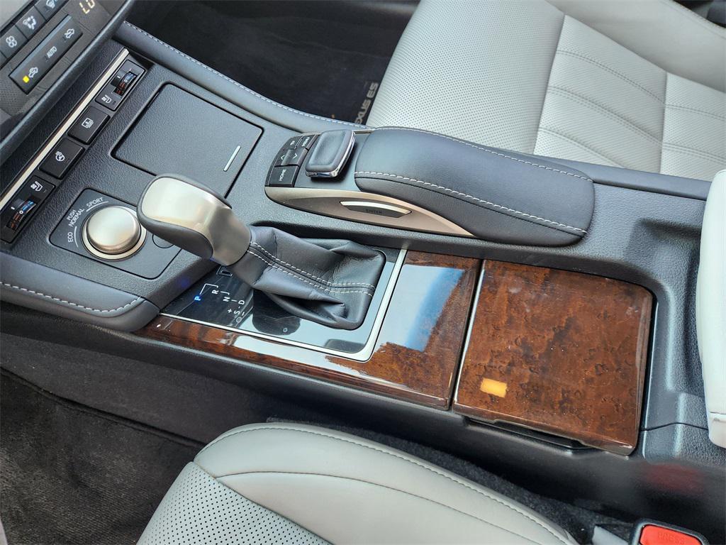 used 2018 Lexus ES 350 car, priced at $27,777