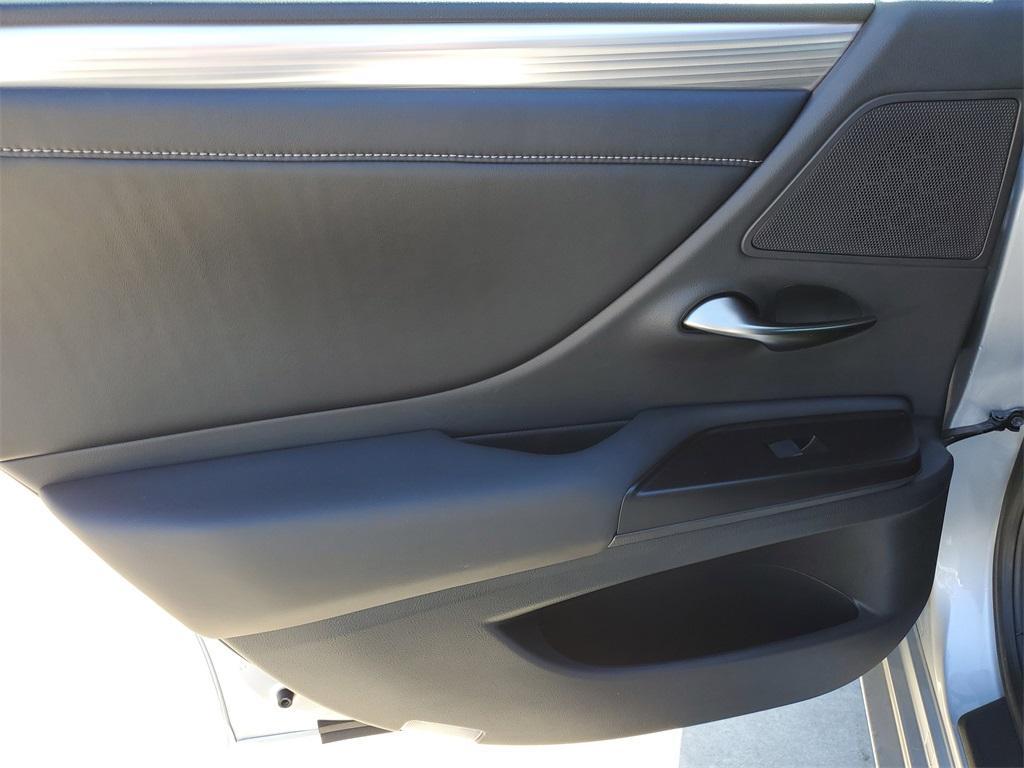 used 2019 Lexus ES 350 car, priced at $29,888
