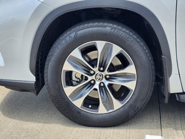 used 2024 Toyota Highlander car, priced at $44,888
