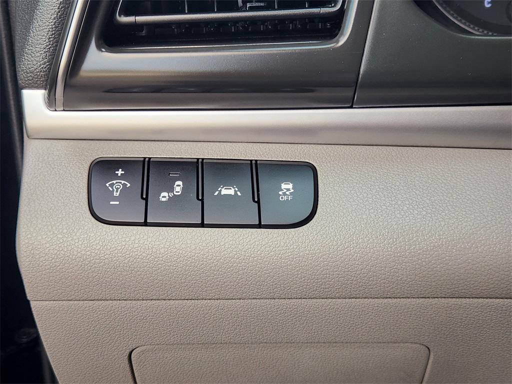 used 2020 Hyundai Elantra car, priced at $13,888