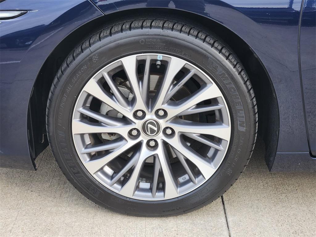 used 2021 Lexus ES 350 car, priced at $37,888