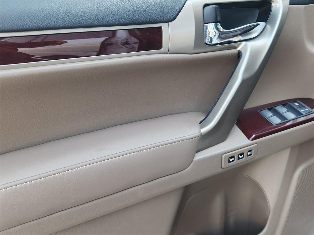 used 2019 Lexus GX 460 car, priced at $35,888