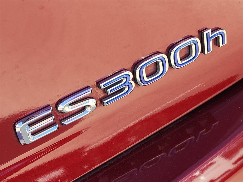 used 2013 Lexus ES 300h car, priced at $13,888