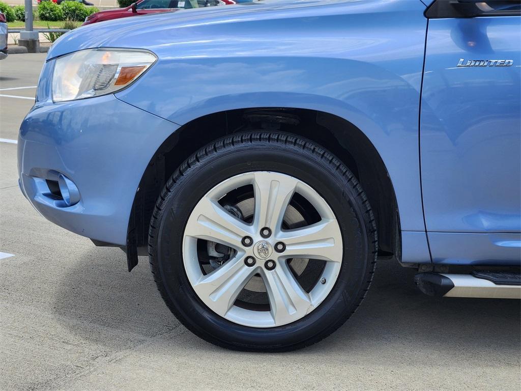 used 2010 Toyota Highlander car, priced at $12,888
