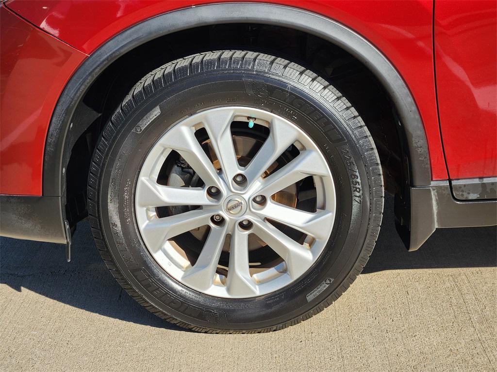 used 2015 Nissan Rogue car, priced at $9,988