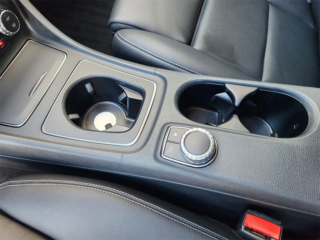 used 2020 Mercedes-Benz GLA 250 car, priced at $21,888