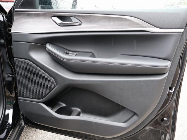 new 2025 Jeep Grand Cherokee L car, priced at $48,906