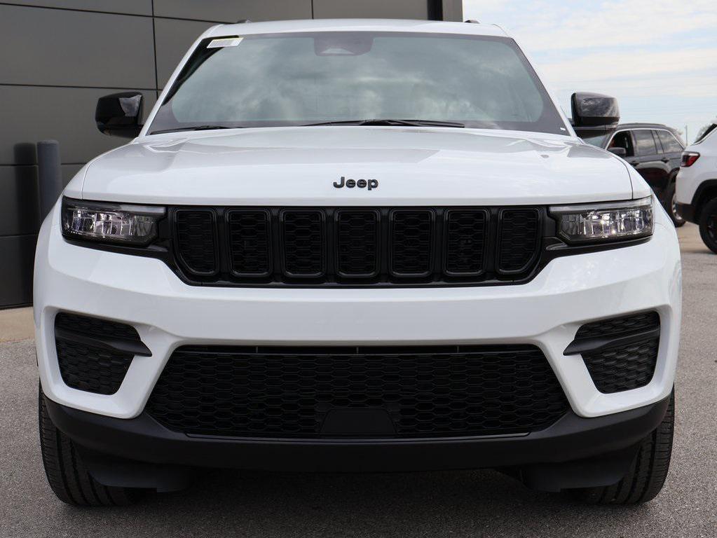 new 2025 Jeep Grand Cherokee car, priced at $39,027