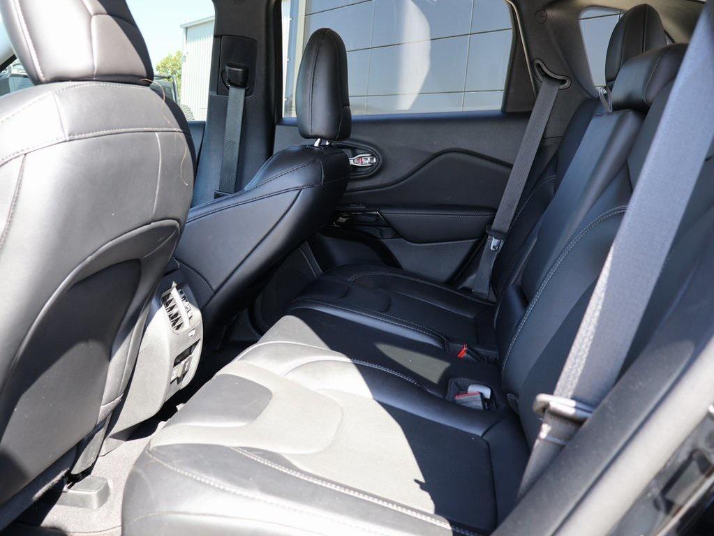 used 2023 Jeep Cherokee car, priced at $22,959
