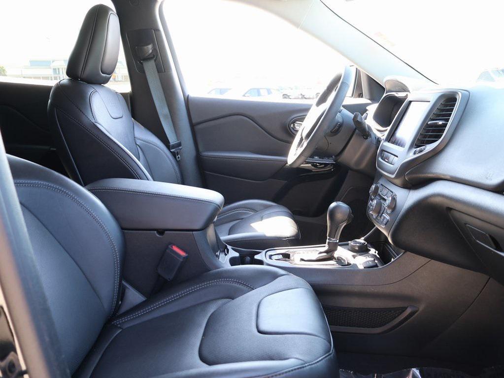 used 2023 Jeep Cherokee car, priced at $22,959