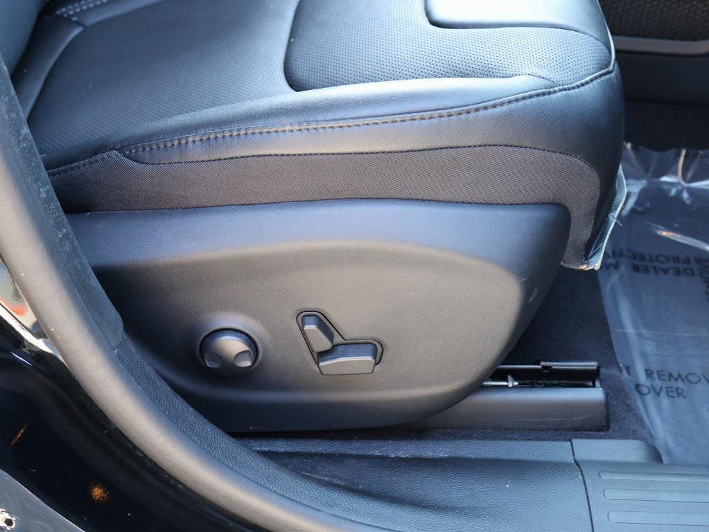 used 2023 Jeep Cherokee car, priced at $22,959