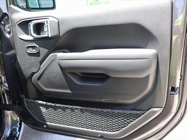 new 2025 Jeep Wrangler car, priced at $36,935