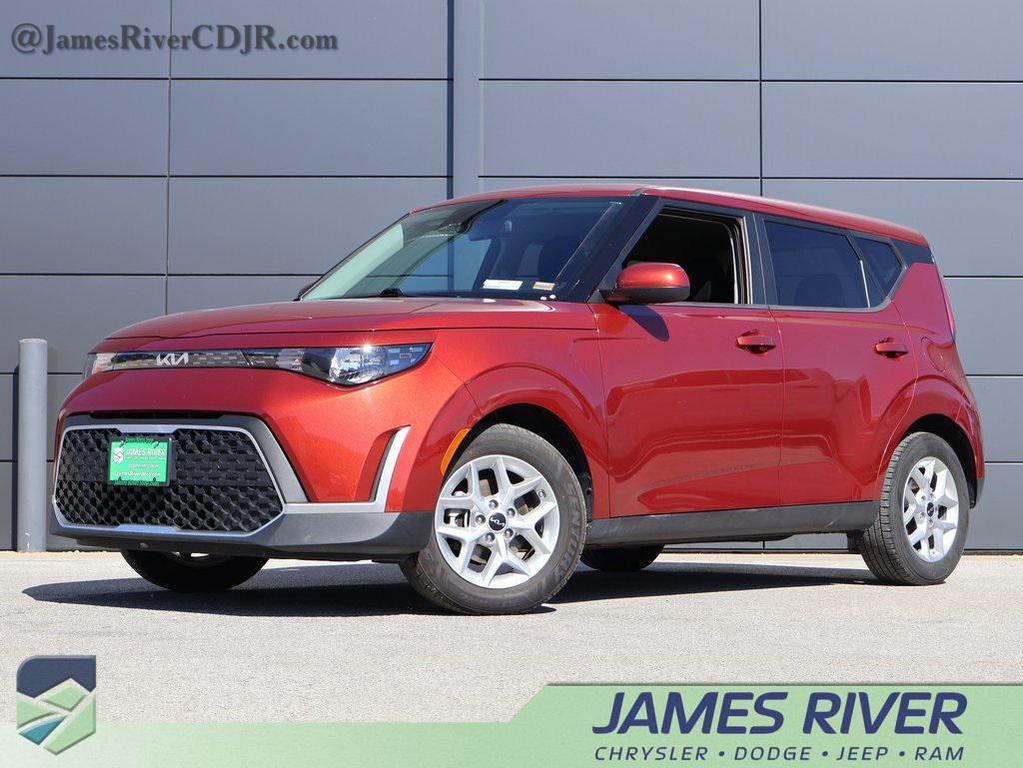 used 2024 Kia Soul car, priced at $17,999