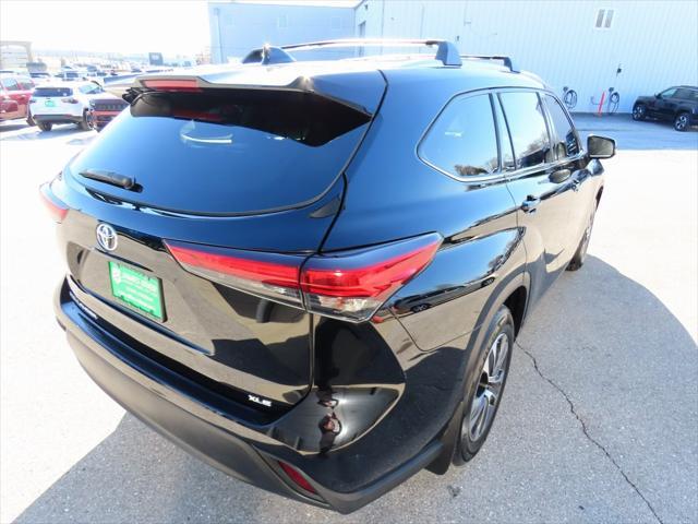 used 2020 Toyota Highlander car, priced at $25,238