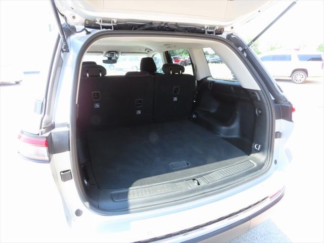 used 2023 Jeep Grand Cherokee car, priced at $29,199