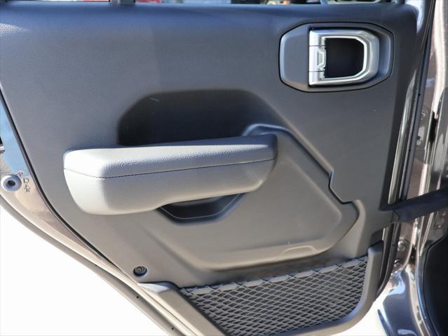 new 2025 Jeep Wrangler car, priced at $44,075