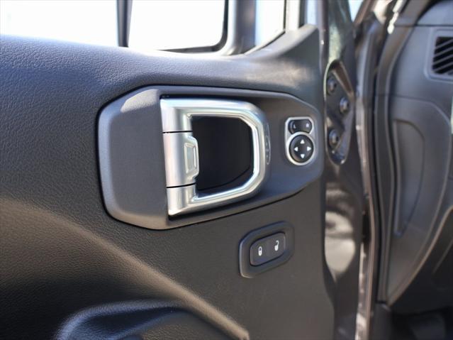 new 2025 Jeep Wrangler car, priced at $44,075