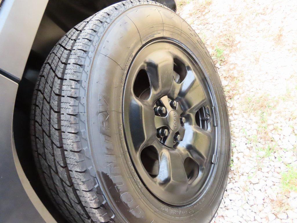 used 2014 Jeep Cherokee car, priced at $11,199