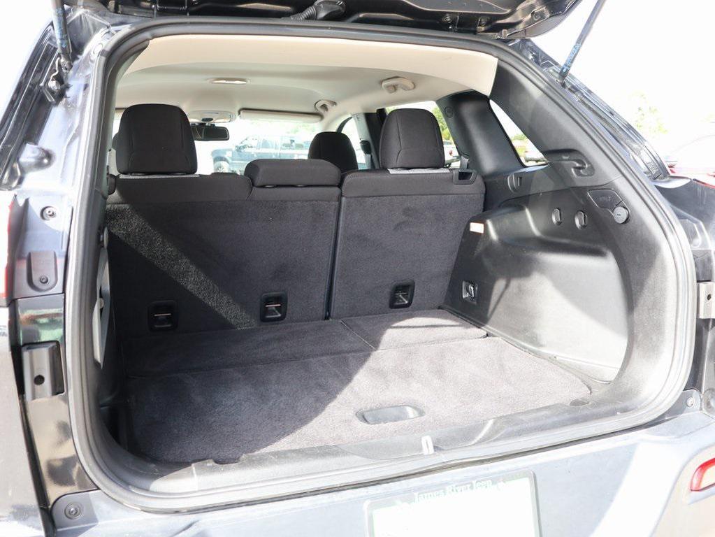 used 2014 Jeep Cherokee car, priced at $10,899