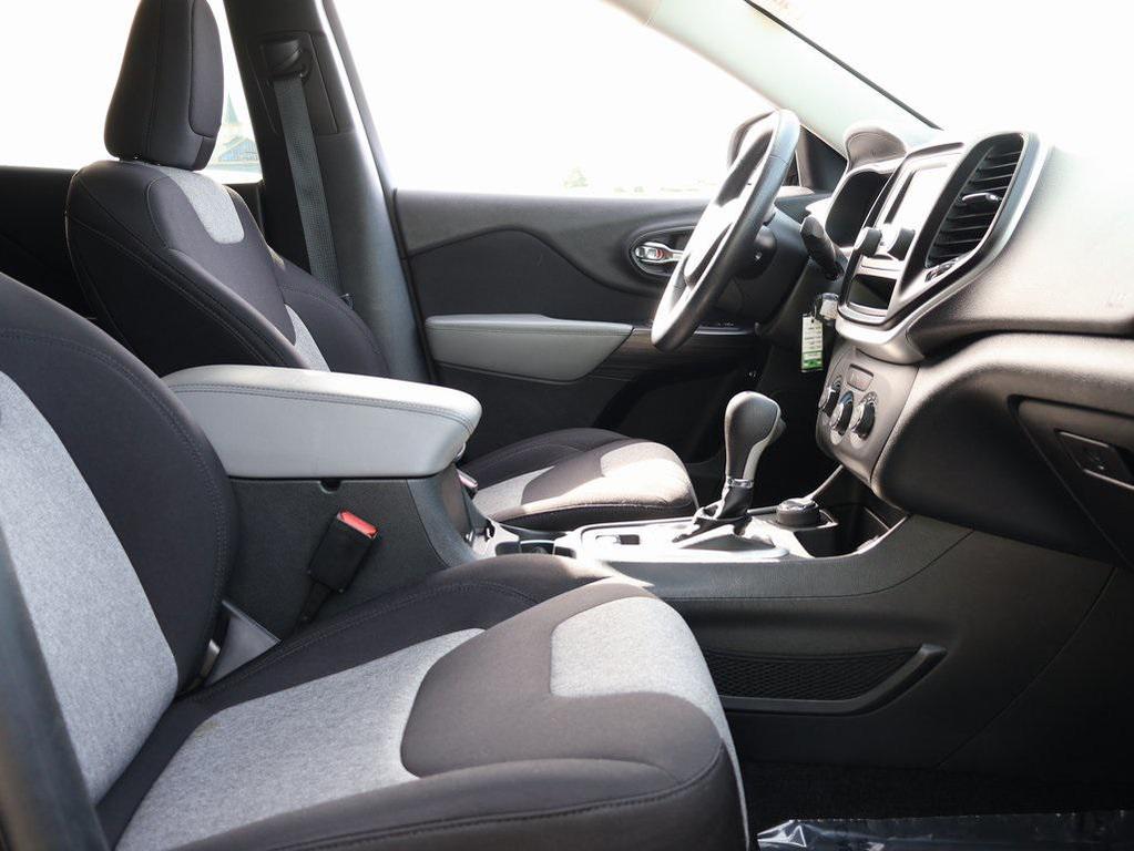 used 2014 Jeep Cherokee car, priced at $10,899