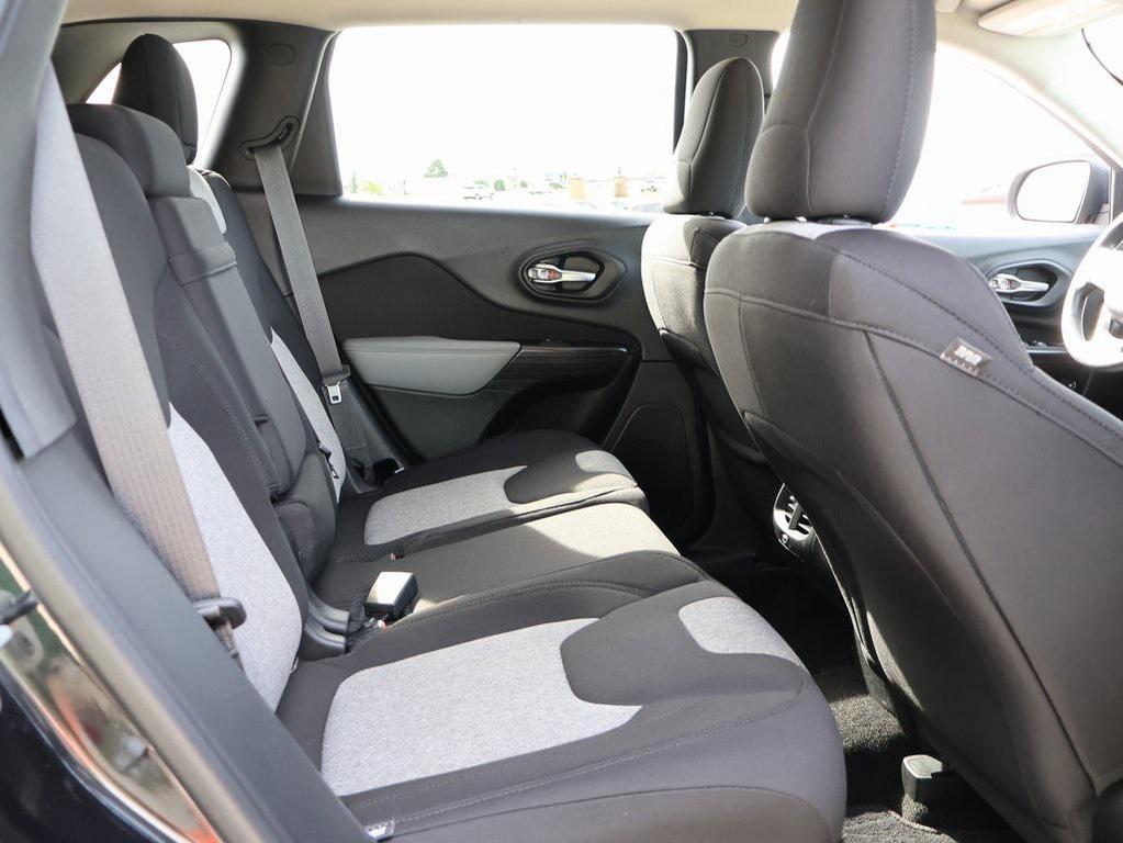 used 2014 Jeep Cherokee car, priced at $10,899
